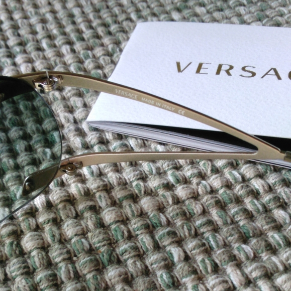 Versace Sunglasses - Picture 4 of 12